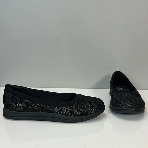 Clarks Cloudsteppers Breeze Ayla Flats Black Size 8.5W - Picture 1 of 15